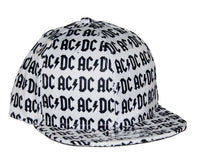 Casquette plate snapback avec logo AC / DC All Over